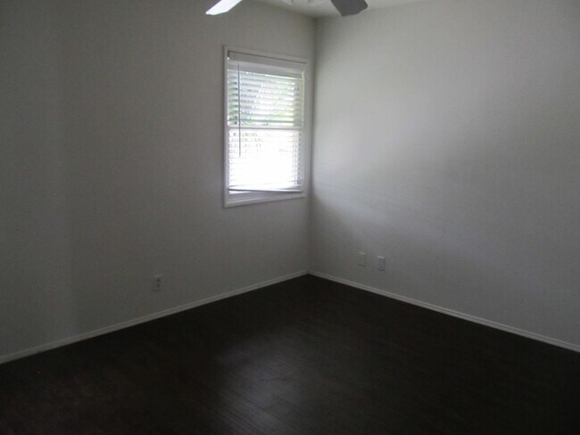 Foto del edificio - Sycamore (610-612) East