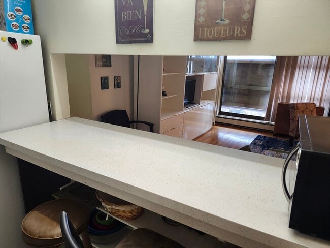 Building Photo - 1643 Cambridge St