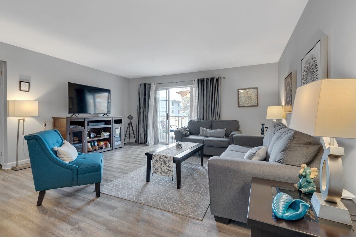 100 Crown Ct Unit 483, Edgewater, NJ 07020 Condo for Rent in