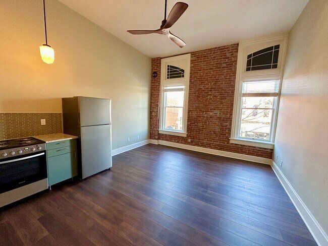 Building Photo - Modern Living with a Touch of Historic Charm