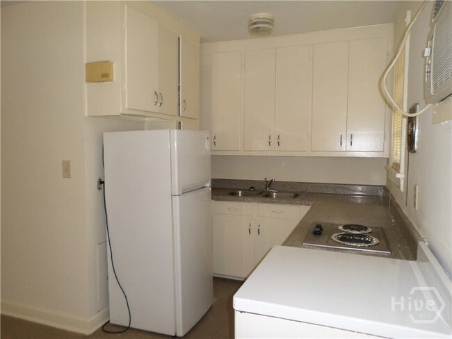 Foto del edificio - 2302 E 40th St