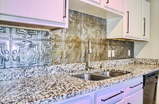 Foto del edificio - 3508 Douglas Ave