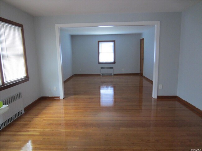 Building Photo - 10 Nostrand St