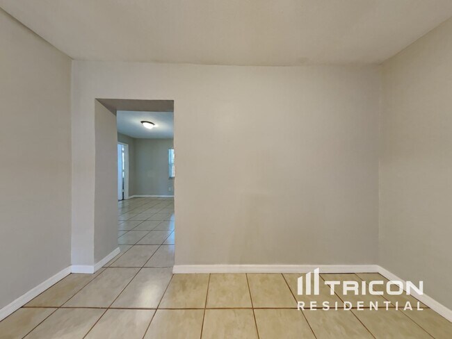 Foto del edificio - 1430 Thames Ln