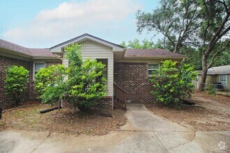 Building Photo - 4630 Bellview Ave