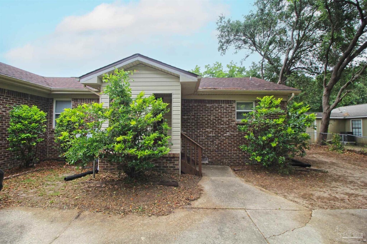 Foto principal - 4630 Bellview Ave