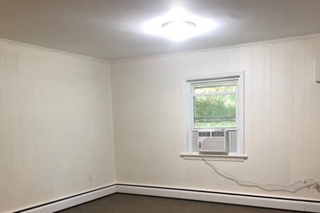 Living area - 72 Garibaldi Ln