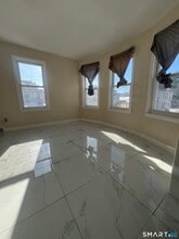 Building Photo - 352 Wilmot Ave