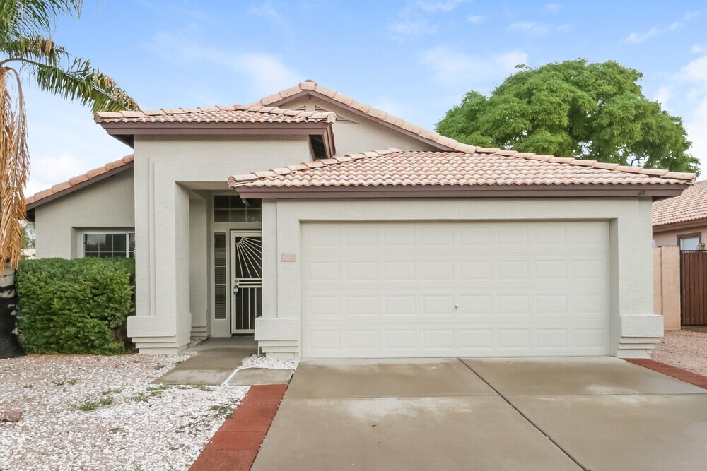 Primary Photo - 2522 E Camino St