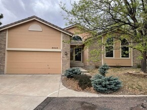 Building Photo - 5045 Broadmoor Bluffs Dr