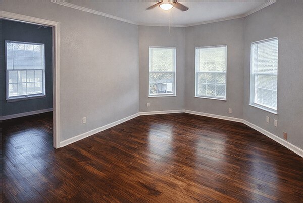 Building Photo - 511 W Cleveland St