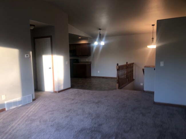 Building Photo - 2408 Icewine Dr