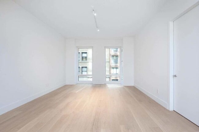 Building Photo - 1 bedroom in New York NY 10023