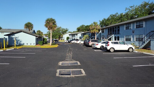 Foto del edificio - 3215 Baird Ave