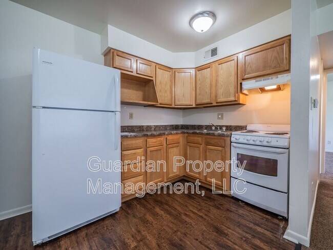 Foto del edificio - 1115 N College Dr