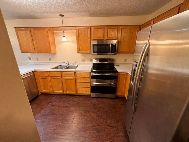 Foto del edificio - Stunning Woodbury Townhome in perfect loca...