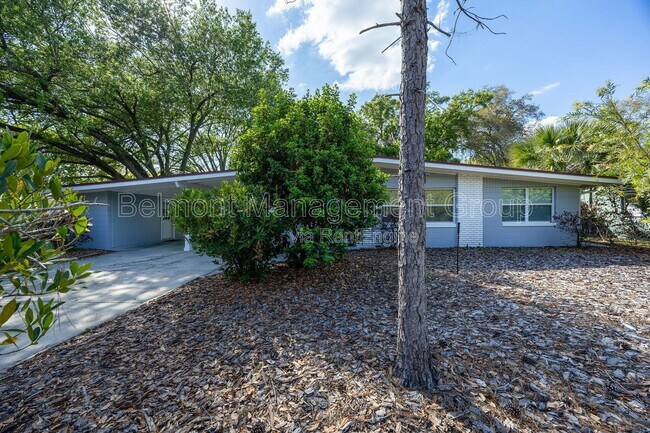 Building Photo - 2743 Sanbina St
