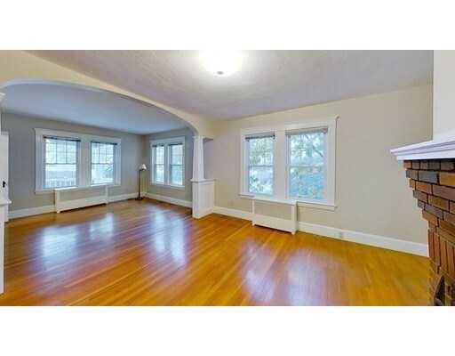 Building Photo - 32 Thayer Rd