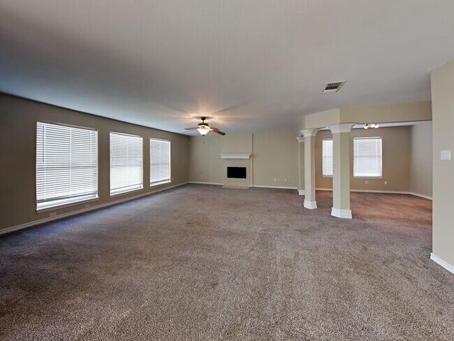 Building Photo - *No Application Fee*