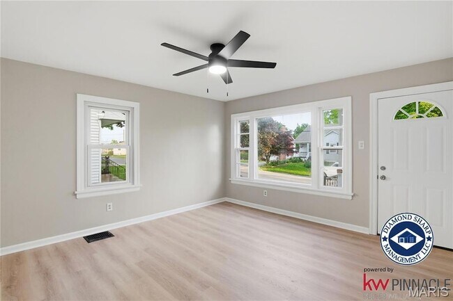 Foto del edificio - 128 Mounds Ave