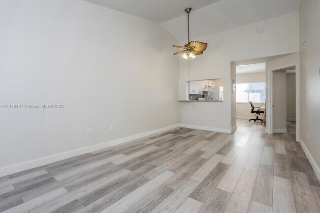 Foto del edificio - 6475 SW 130th Plz