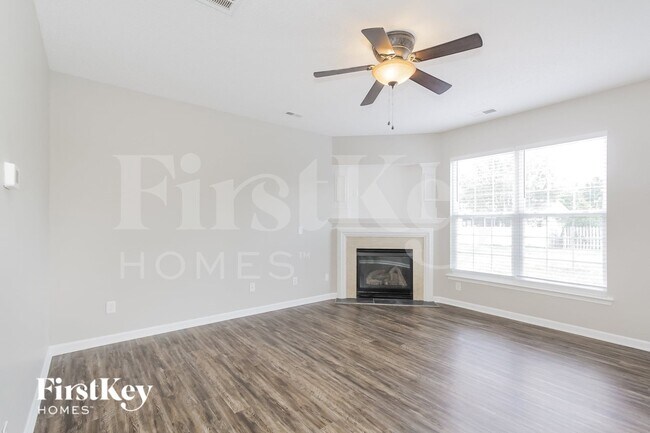 Foto del edificio - 14016 Millers Creek Ln