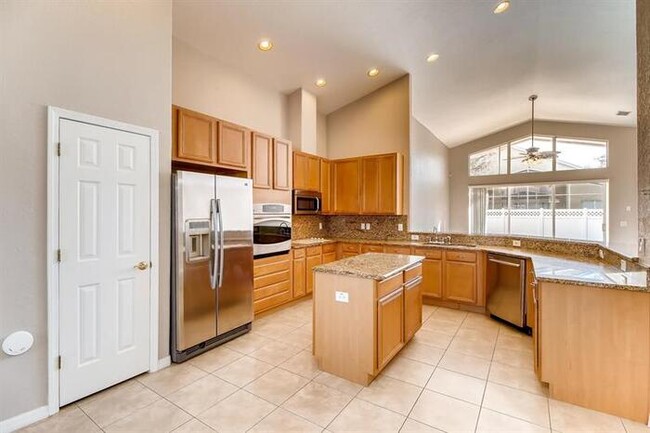 Building Photo - 3445 Fiddlers Green Loop
