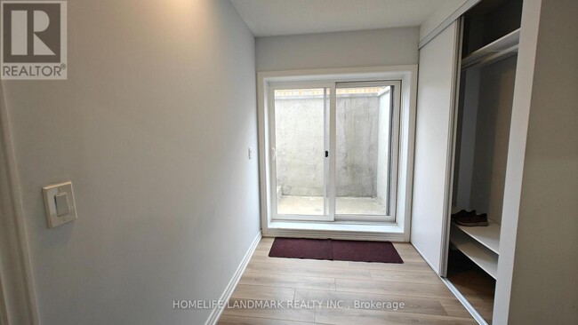 Building Photo - BSMT 82 MADOC PLACE