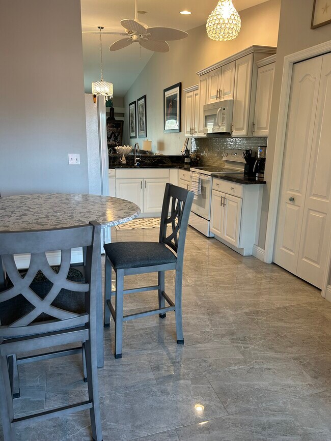 Foto del edificio - 2870 Cypress Trace Cir