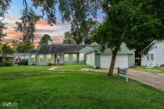 Building Photo - 217 Boulevard Pl