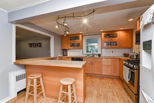 Building Photo - 14 Seabird Ave