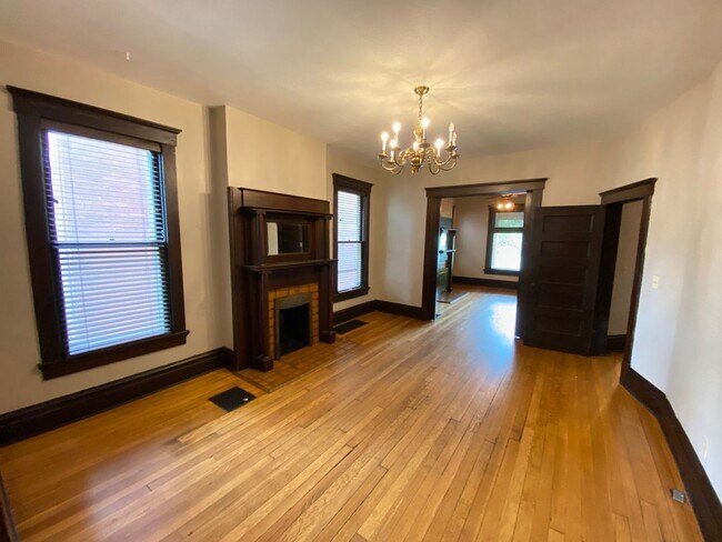 Building Photo - W 6th Ave 351-353 GW2