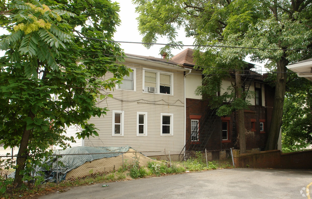 Building Photo - 1956-1962 Iuka Ave