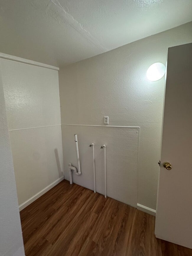 Building Photo - 3818