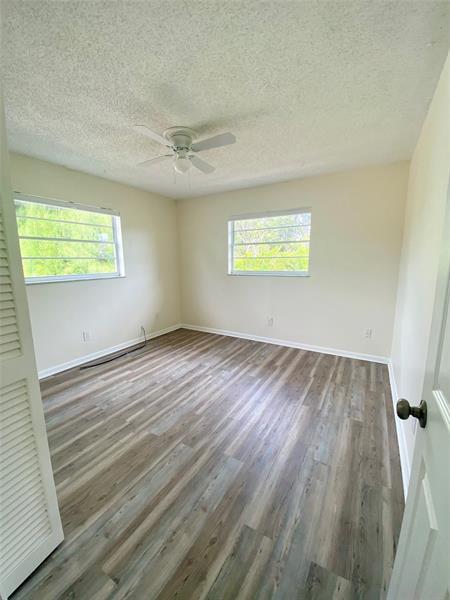 Foto del edificio - 11003 Ridge Ave