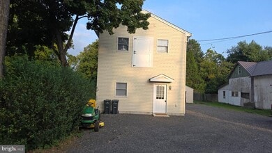 Building Photo - 147 S Main St