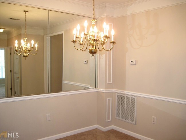 Building Photo - 326 Pembroke Cir
