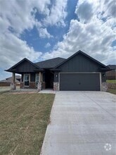 Building Photo - 4304 Hummingbird Dr