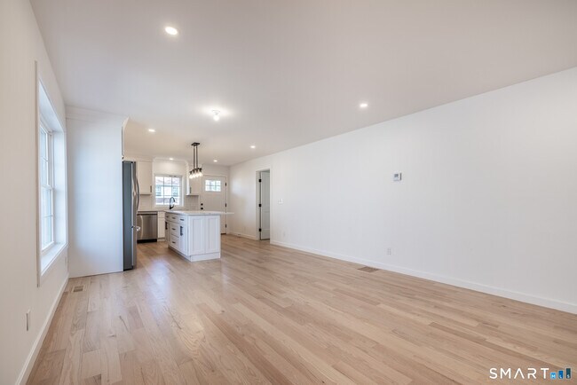 Foto del edificio - 330 Pleasantview Ave