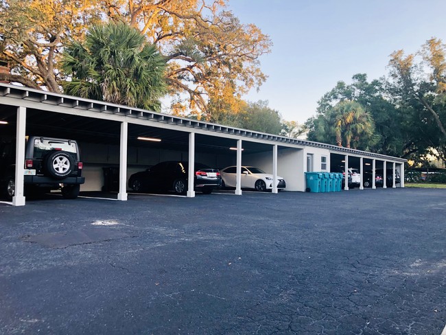 Building Photo - 847 Highland Ave