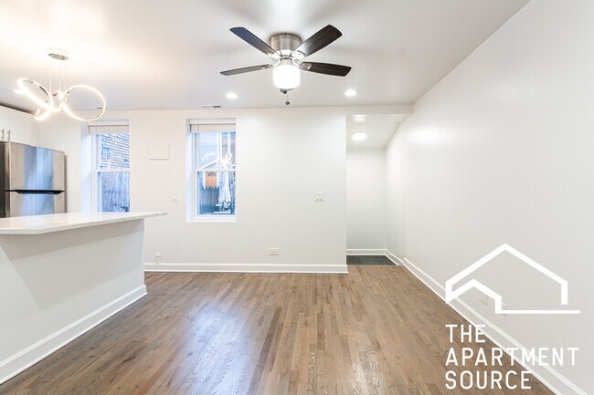 Foto del edificio - 2434 W Moffat St