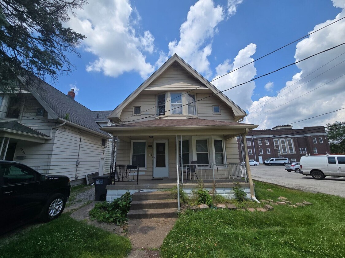 Primary Photo - 3 Bedroom House