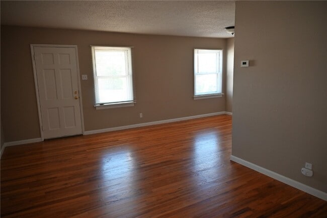 Building Photo - 9510 Lydell Dr