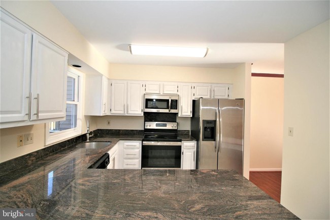 Building Photo - 1505 Templeton Pl