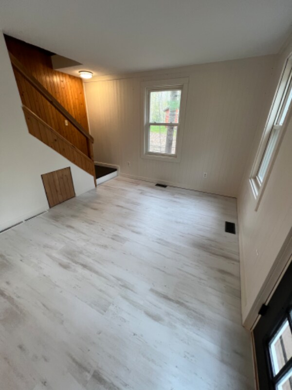 Building Photo - 6848 Whispering Pines Dr