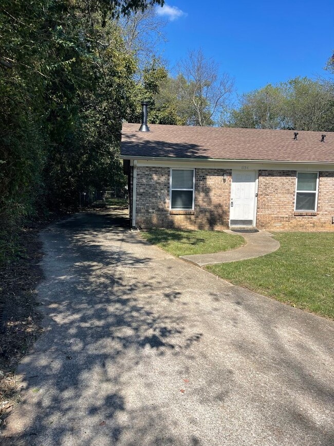 Building Photo - 834 Netherlands Dr