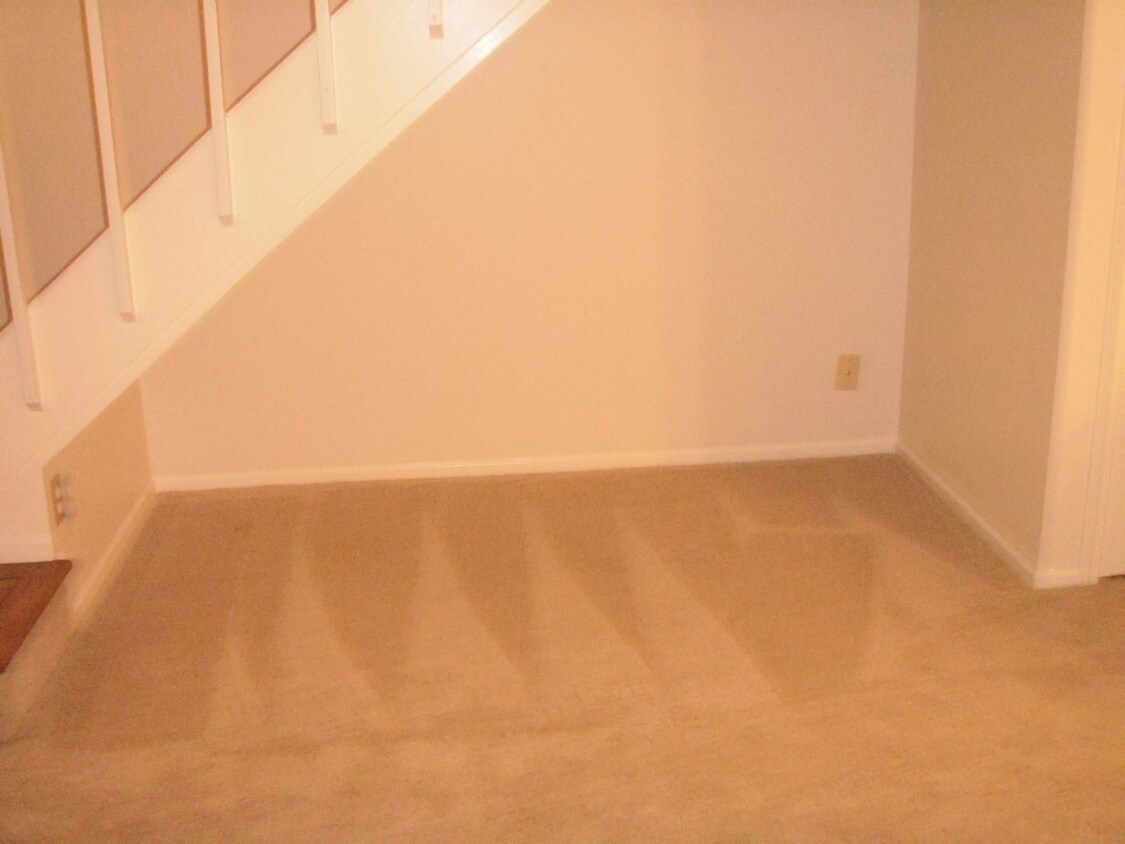 Primary Photo - 7958 Valley Farms Ct