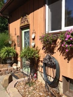 Building Photo - 711 S Lakeside Dr