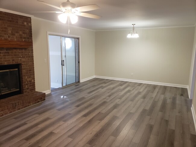 Building Photo - 529 Palmer Dr