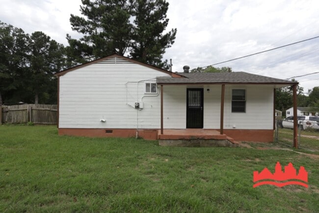 Building Photo - 4496 Range Line Rd